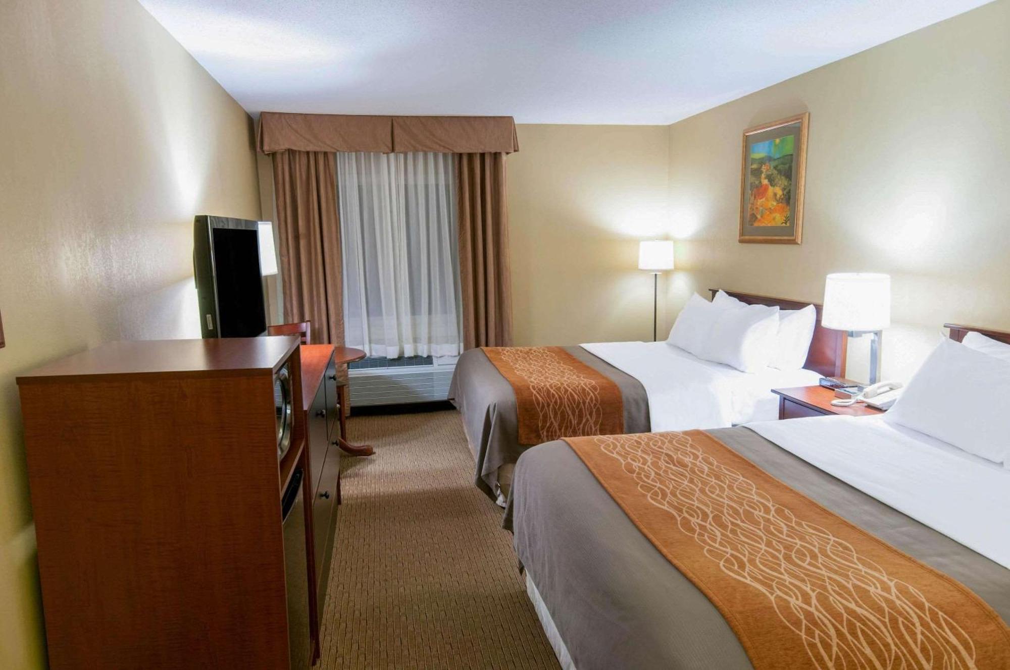 Non-Smoking Queen Room with Two Queen Beds